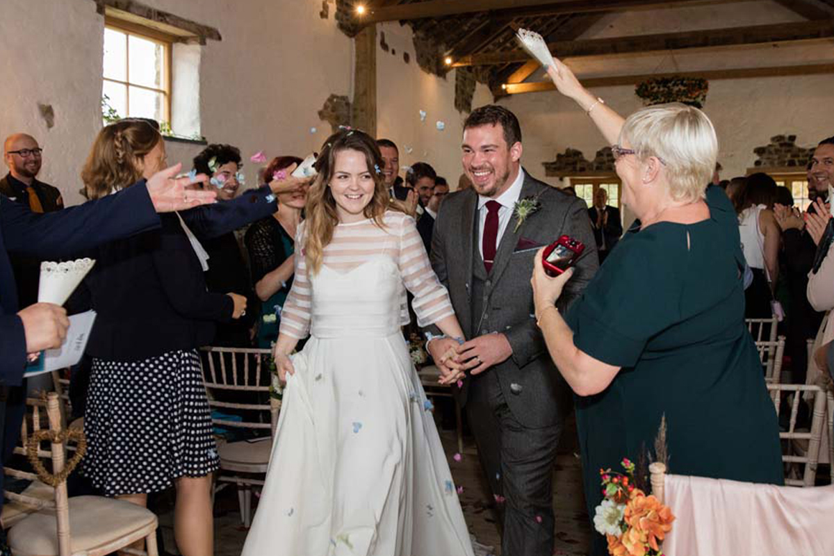 Wonderfully unique relaxed wedding in Cornwall
