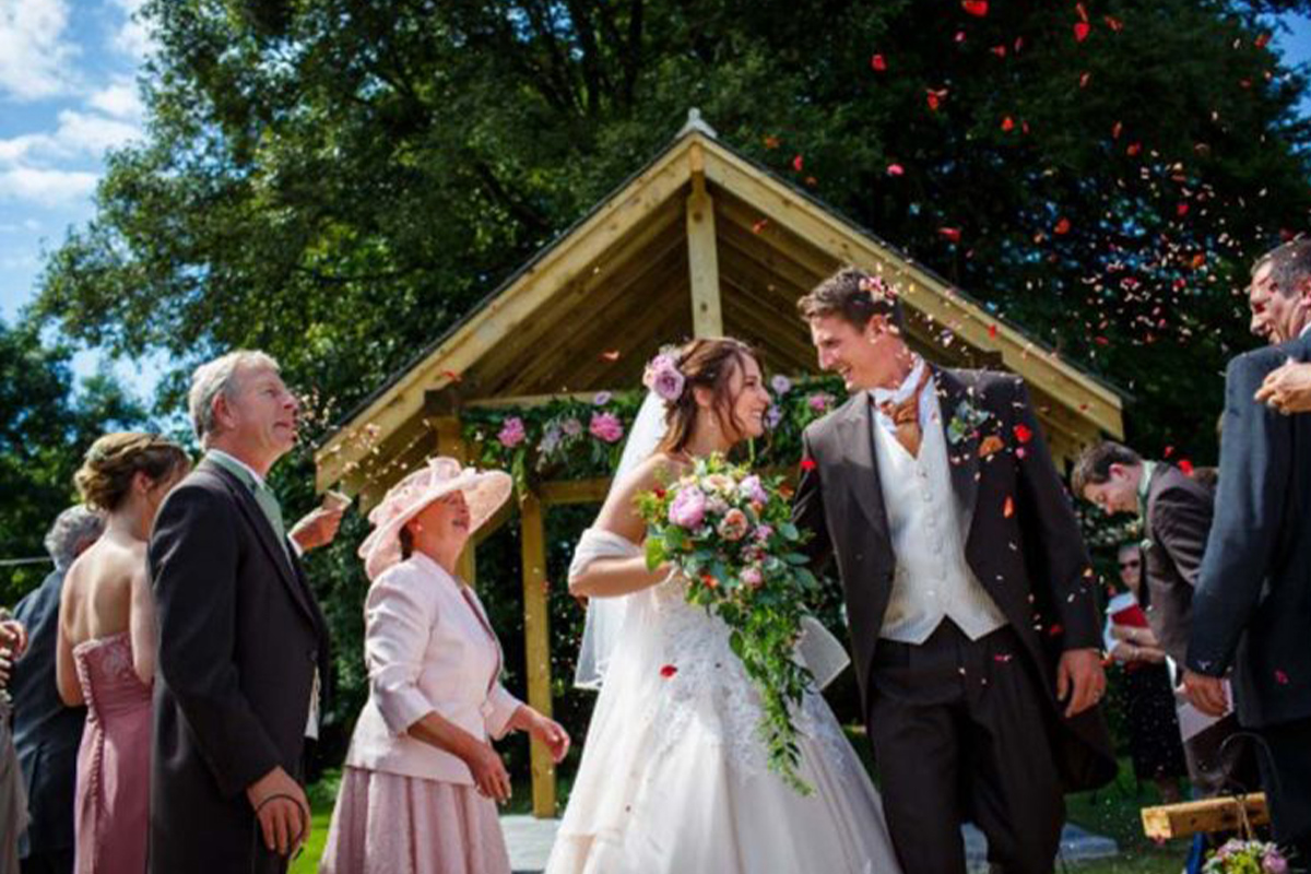Beautiful Cornwall Wedding whatever the time of year!