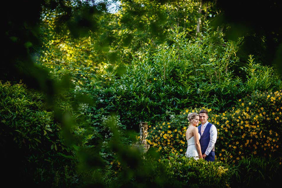Pimms, Prosseco & long summer days all add up for a Glorious Wedding in Cornwall!