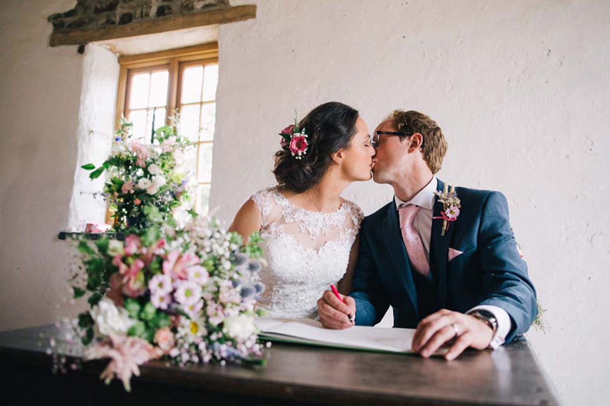 10 reasons Launcells Barton is the perfect venue if you’re currently looking to have your wedding in Cornwall