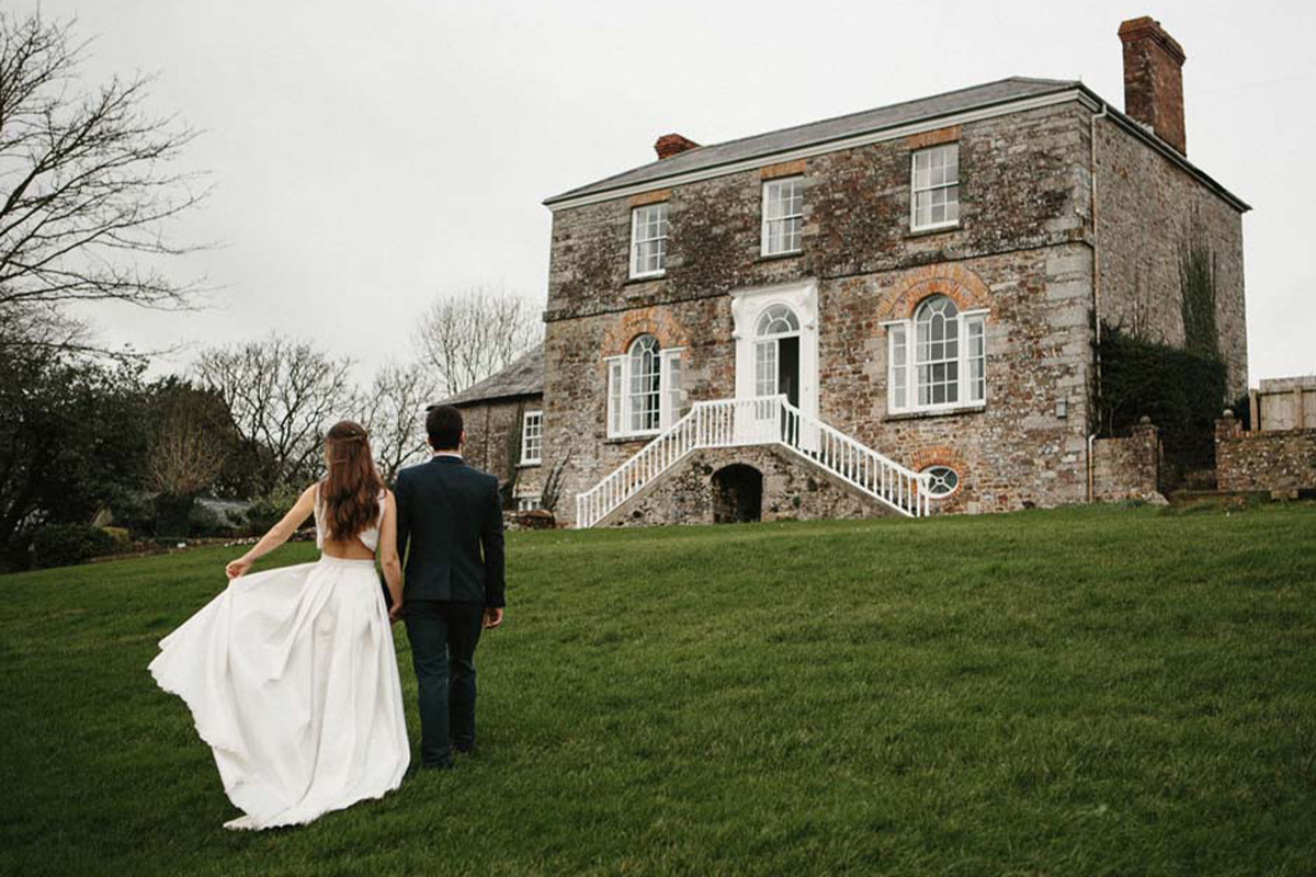 Top tips for keeping calm during wedding planning