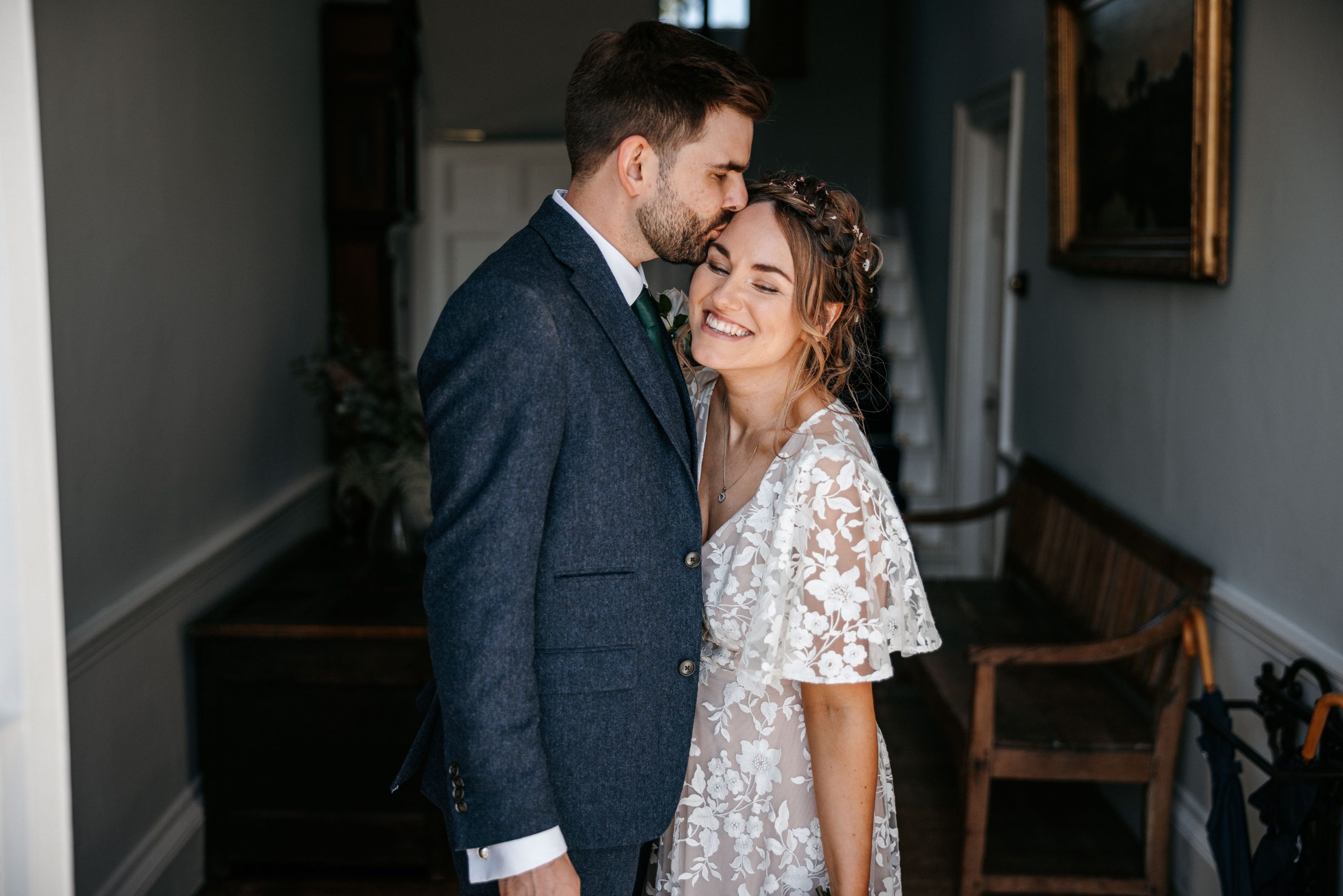 First looks, laughter and Spring sunshine for Ayesha and Tristan’s relaxed wedding in Cornwall!