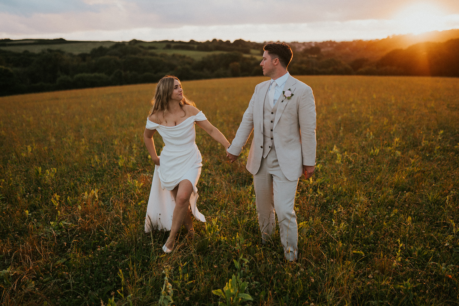 Timeless Elegance in Full Bloom: Rosie & Chase’s Romantic Summer Wedding in Cornwall